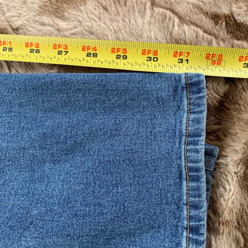 Axcess stretch crop blue jeans women sz 8 - Picture 6 of 6